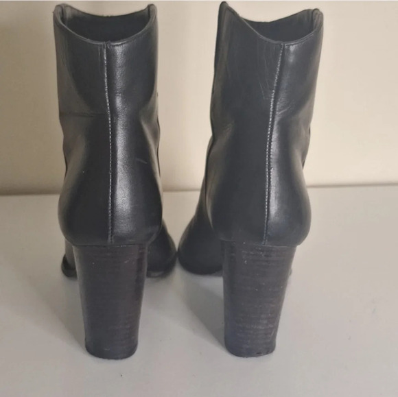Vince made in Italy western style toe black leather booties SZ 9.5 - Picture 5 of 11